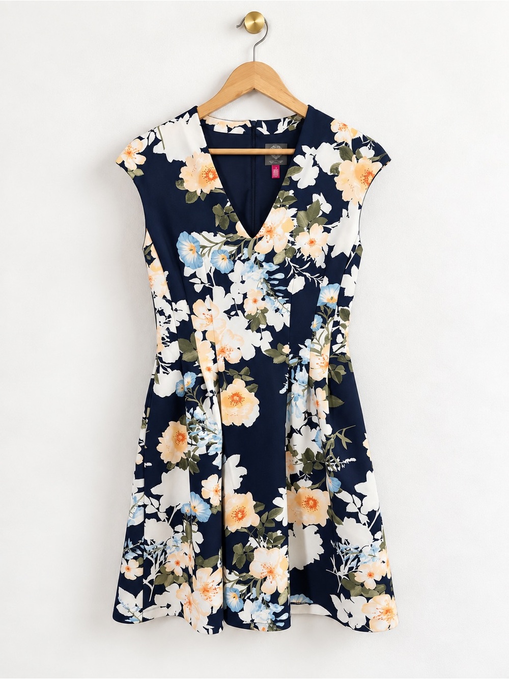 Vince Camuto Navy Floral Fit & Flare Scuba Dress Size 4 V Neck Sleeveless